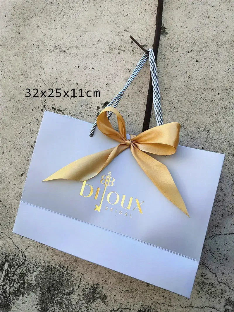 Gift Bags for Logo customization or Price difference for express delivery of goodsis not include the cost of the bag 