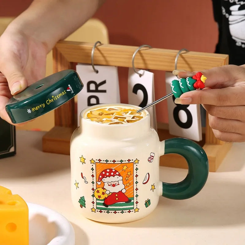 New Christmas gifts: Ceramic cups with LIDS, spoons, cartoon mugs, high appearance level, creative New Year gifts and souvenirs