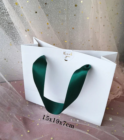 Gift Bags for Logo customization or Price difference for express delivery of goodsis not include the cost of the bag ﻿