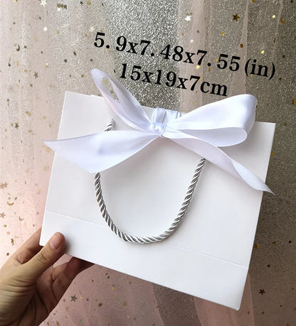 Gift Bags for Logo customization or Price difference for express delivery of goodsis not include the cost of the bag ﻿