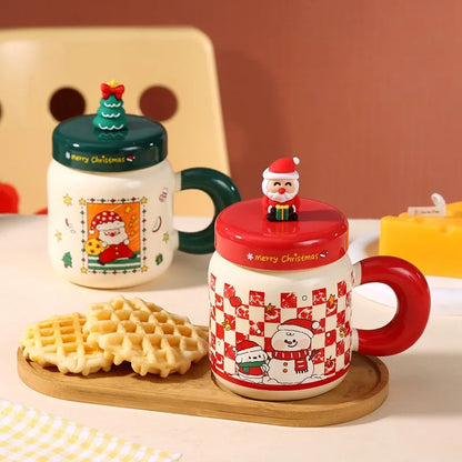 New Christmas gifts: Ceramic cups with LIDS, spoons, cartoon mugs, high appearance level, creative New Year gifts and souvenirs