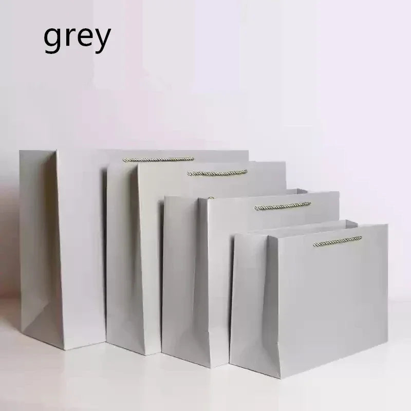 Gift Bags for Logo customization or Price difference for express delivery of goodsis not include the cost of the bag ﻿