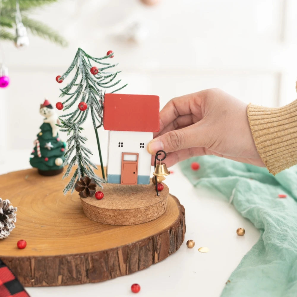 Christmas Tabletop Decorations Winter Wooden House with Mini Artificial Trees Sign Home Room Living Room Decorations Ornaments