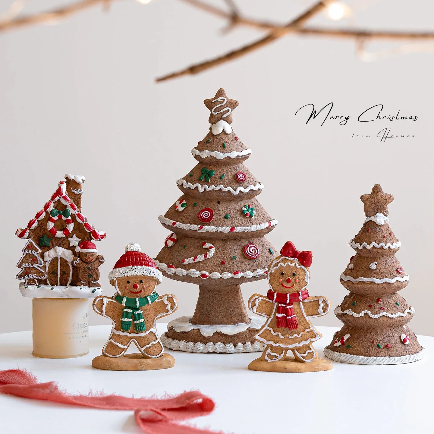 Christmas Tree Figurine Resin Tabletop Xmas Tree Statue Desktop Ornament for Home Living Room Christmas Party Decoration