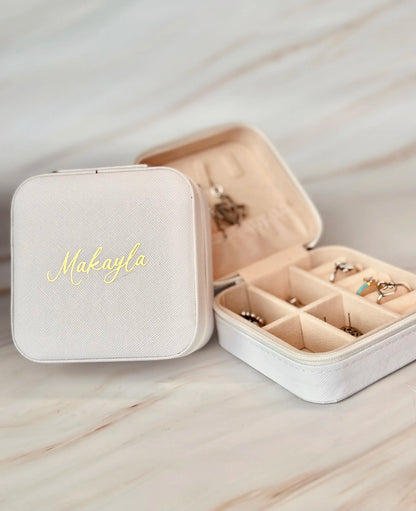 Personalized Bridesmaid Gifts Travel Jewelry Case with Name Customized Gift for Bachelorette Party Gift Birthday Favor For Her