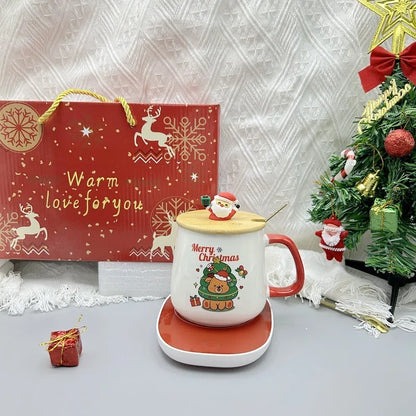 Hot-selling Christmas gifts: Warm cups, covered spoons, souvenir mugs, Christmas ceramic cups