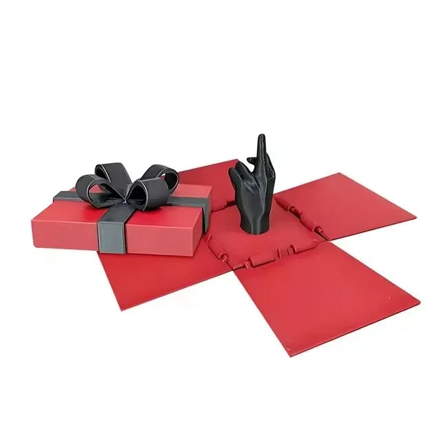 Middle Finger Surprise Gift Box Creative Spoof Hand Gesture Home Office Decor Funny Prank Toy New Year April Fools ' Day Gift