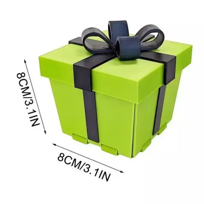 Middle Finger Surprise Gift Box Creative Spoof Hand Gesture Home Office Decor Funny Prank Toy New Year April Fools ' Day Gift